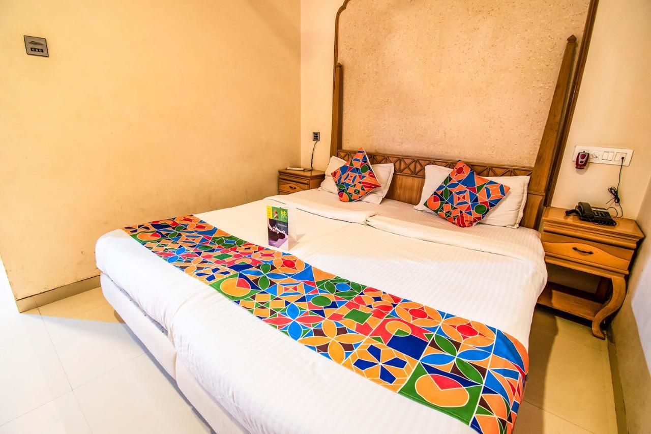 Collection O Hotel Rajwada Near The Pavillion Пюн Екстериор снимка