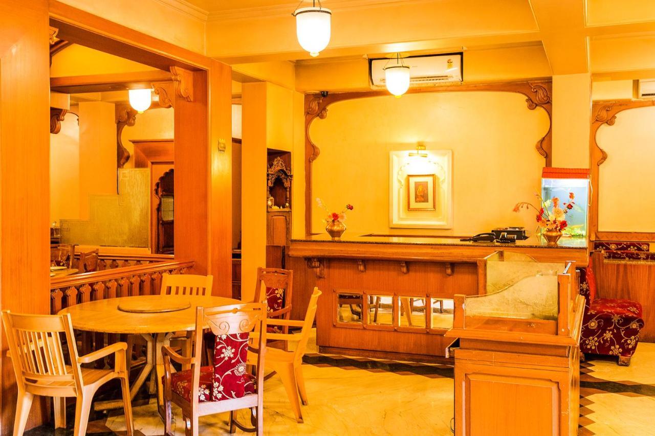 Collection O Hotel Rajwada Near The Pavillion Пюн Екстериор снимка