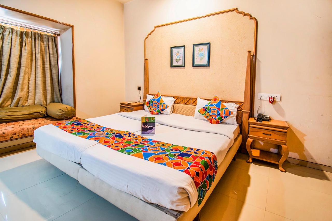 Collection O Hotel Rajwada Near The Pavillion Пюн Екстериор снимка